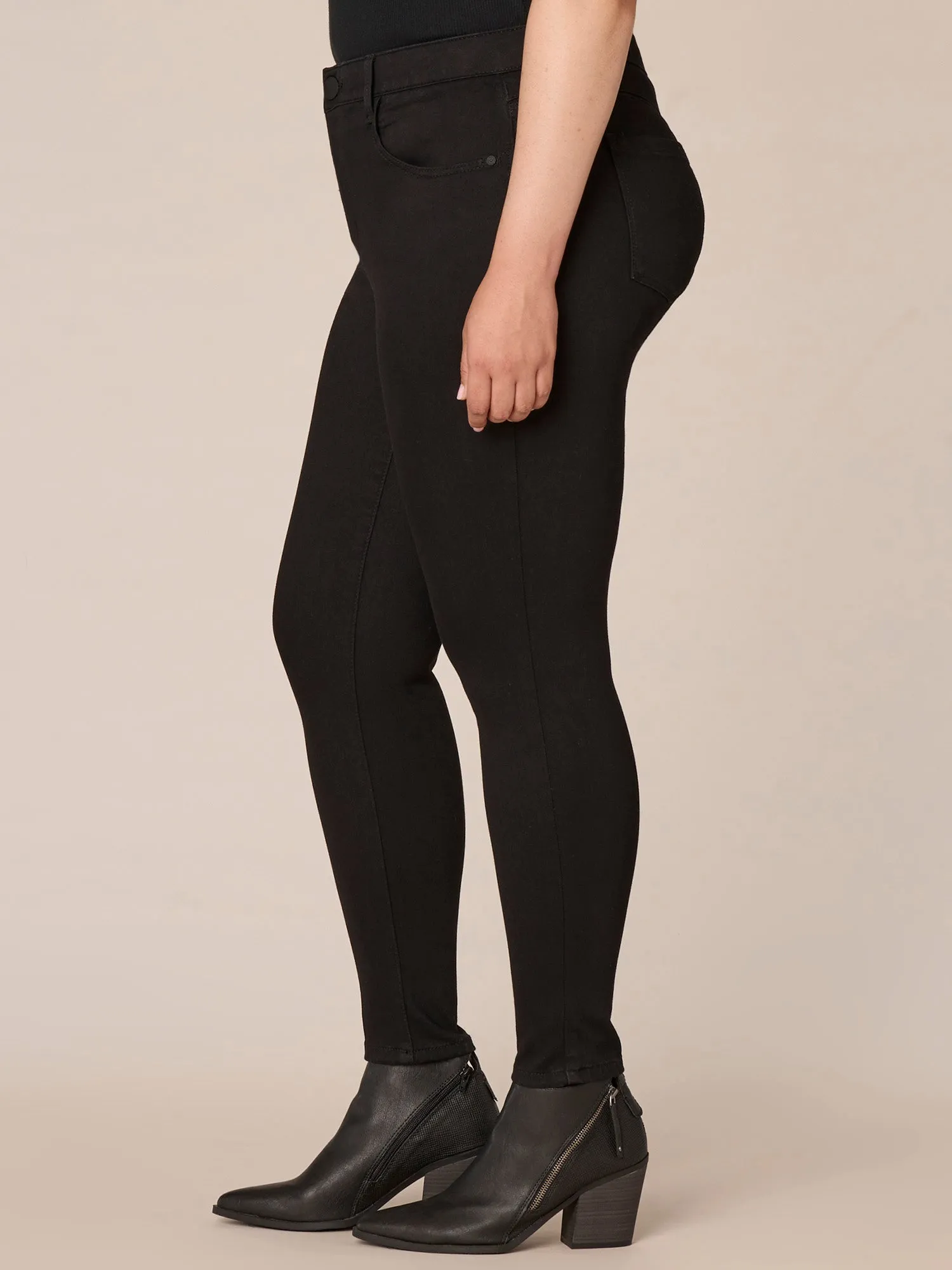 Ab"solution® Black Modern High Rise Plus Ankle Length Jeans